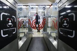 В метро Санкт-Петербурга запустят оплату по биометрии